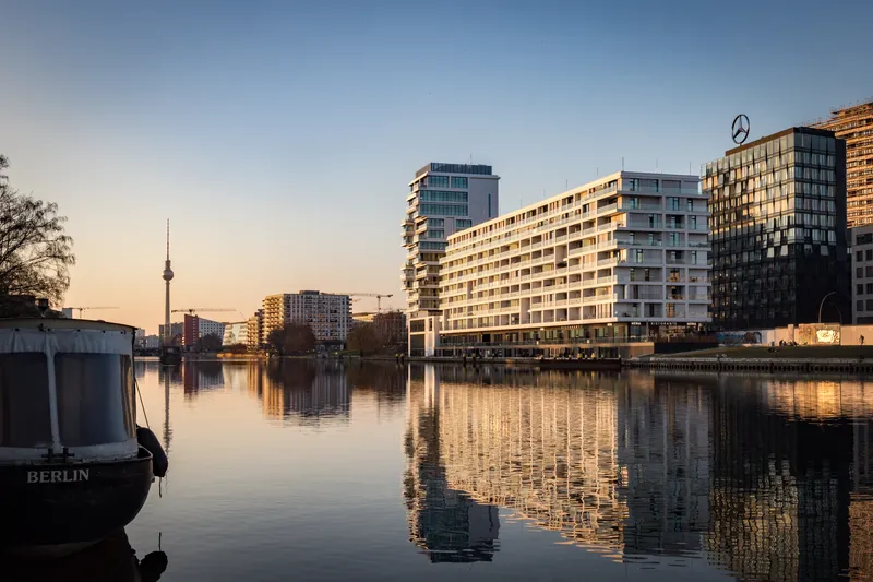 Großzügige 2-Zi.-Whg in Berlin Friedrichshain - PIER 61I64 — photo 1